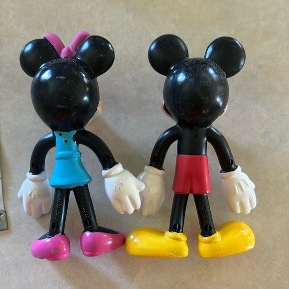So cute! Original Disney Bendin Friends Mickey and Minnie - Picture 2 of 6